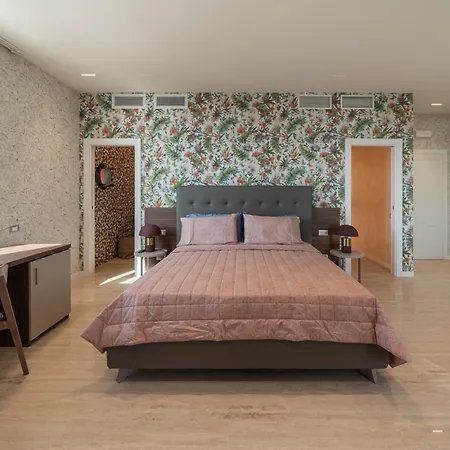 Giada Luxury Boutique فندق شيفيتافيكْيا
